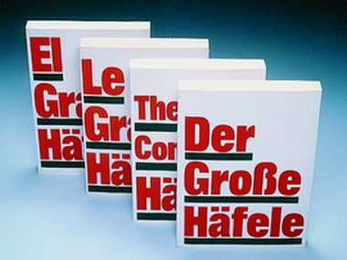 Pierwsze wydania „Wielkiego katalogu Häfele” po angielsku, francusku i hiszpańsku